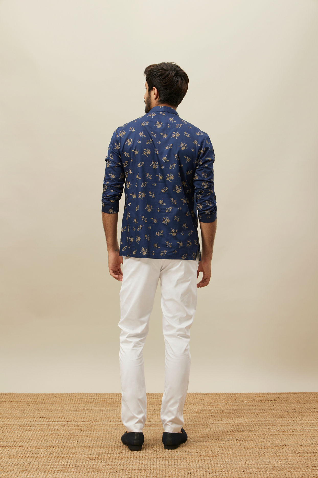 Dazzling Blue Floral Print Short Kurta image number 2