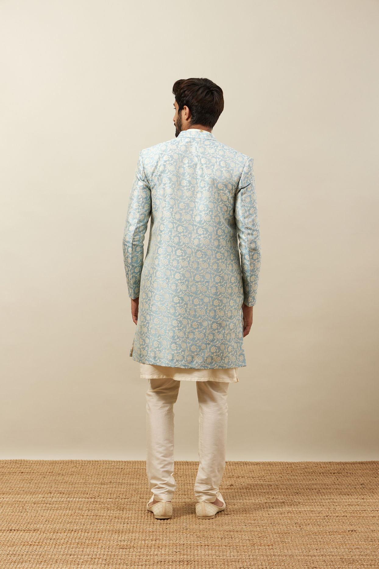 alt message - Manyavar Men Turquoise Blue Bel Buti Patterned Layered Indo Western Set image number 4