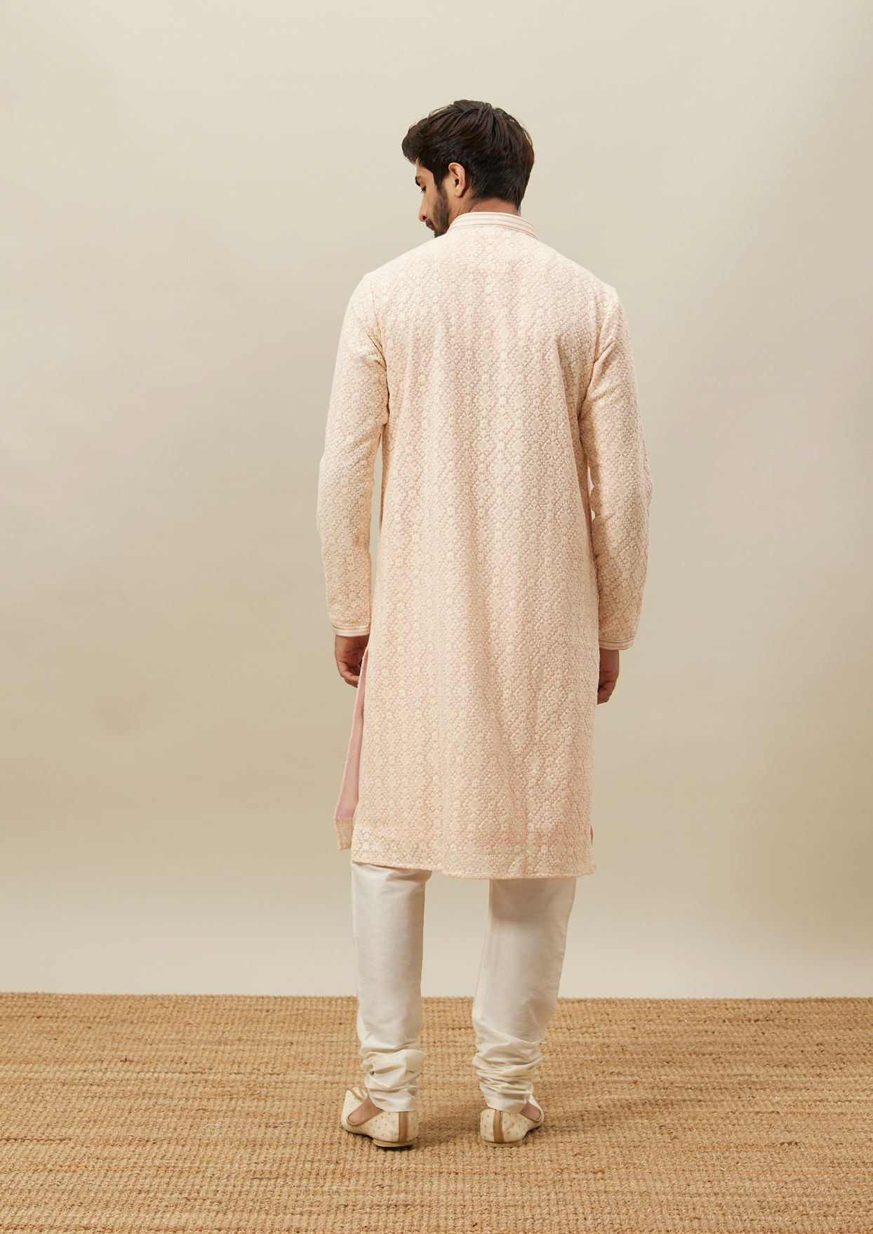 alt message - Twamev Men Light Pink Chikankari Kurta Set image number 4