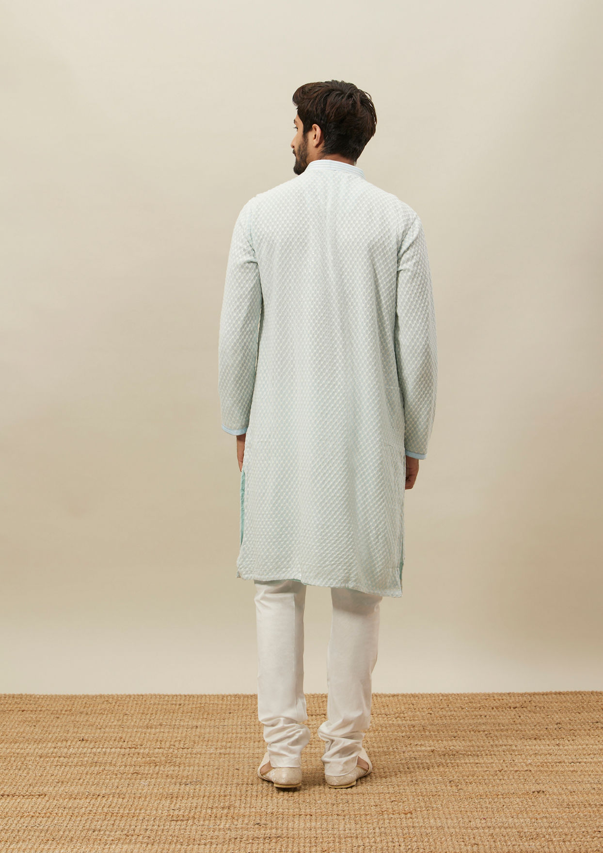 alt message - Twamev Men Powder Blue Chikankari Kurta Set image number 4