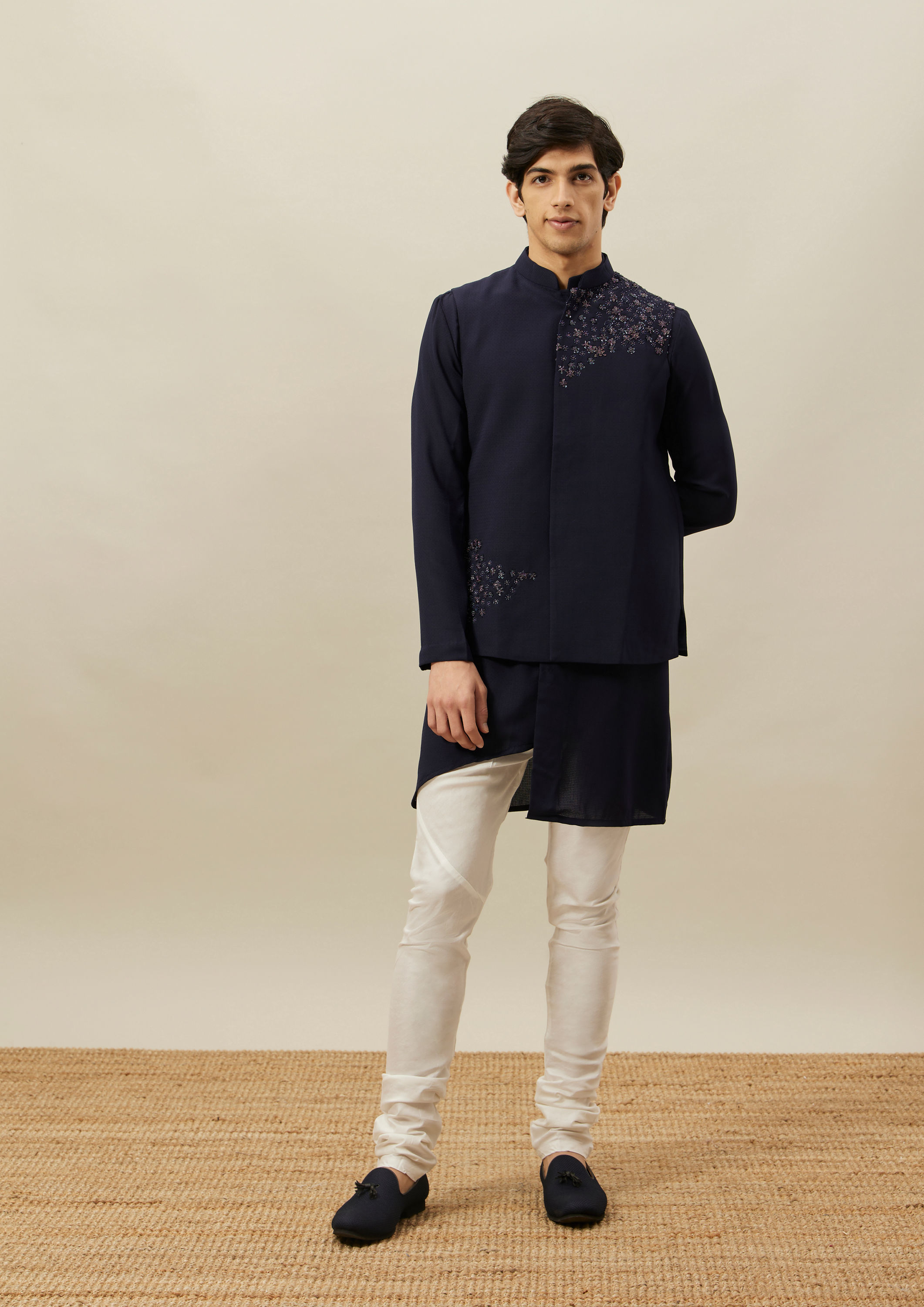 alt message - Twamev Men Navy Blue Embroidered Kurta Jacket Set image number 2