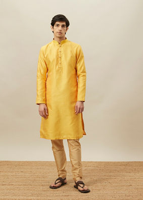 Manyavar Men Illuminating Yellow Floral Patterned Kurta Set image number 2