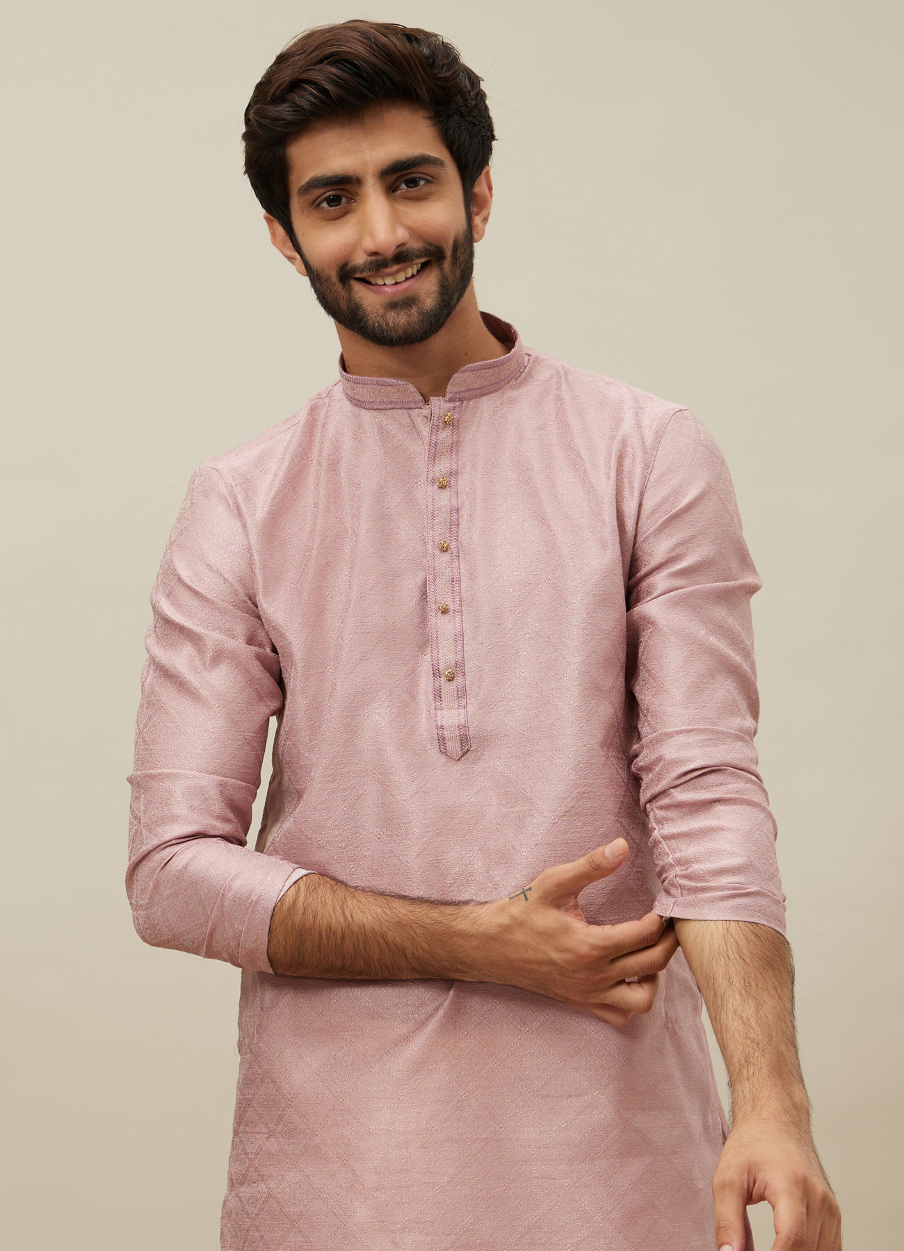 alt message - Manyavar Men Quartz Pink Grid Patterned Kurta Set image number 0