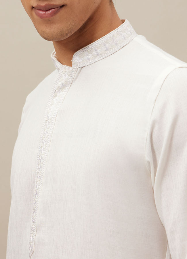 alt message - Manyavar Men Pristine White Bandhgala Style Kurta Set image number 1