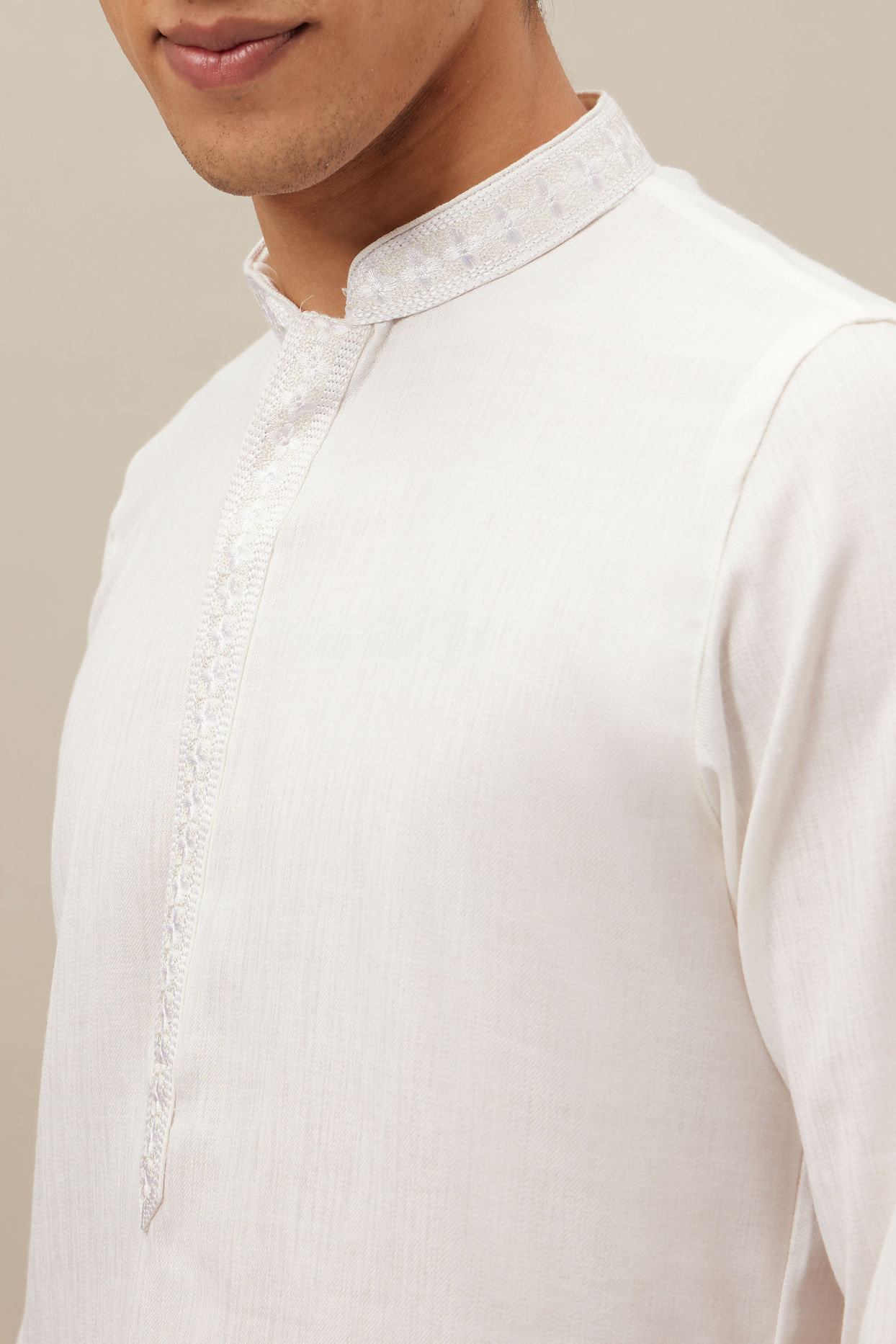 alt message - Manyavar Men Pristine White Bandhgala Style Kurta Set image number 1