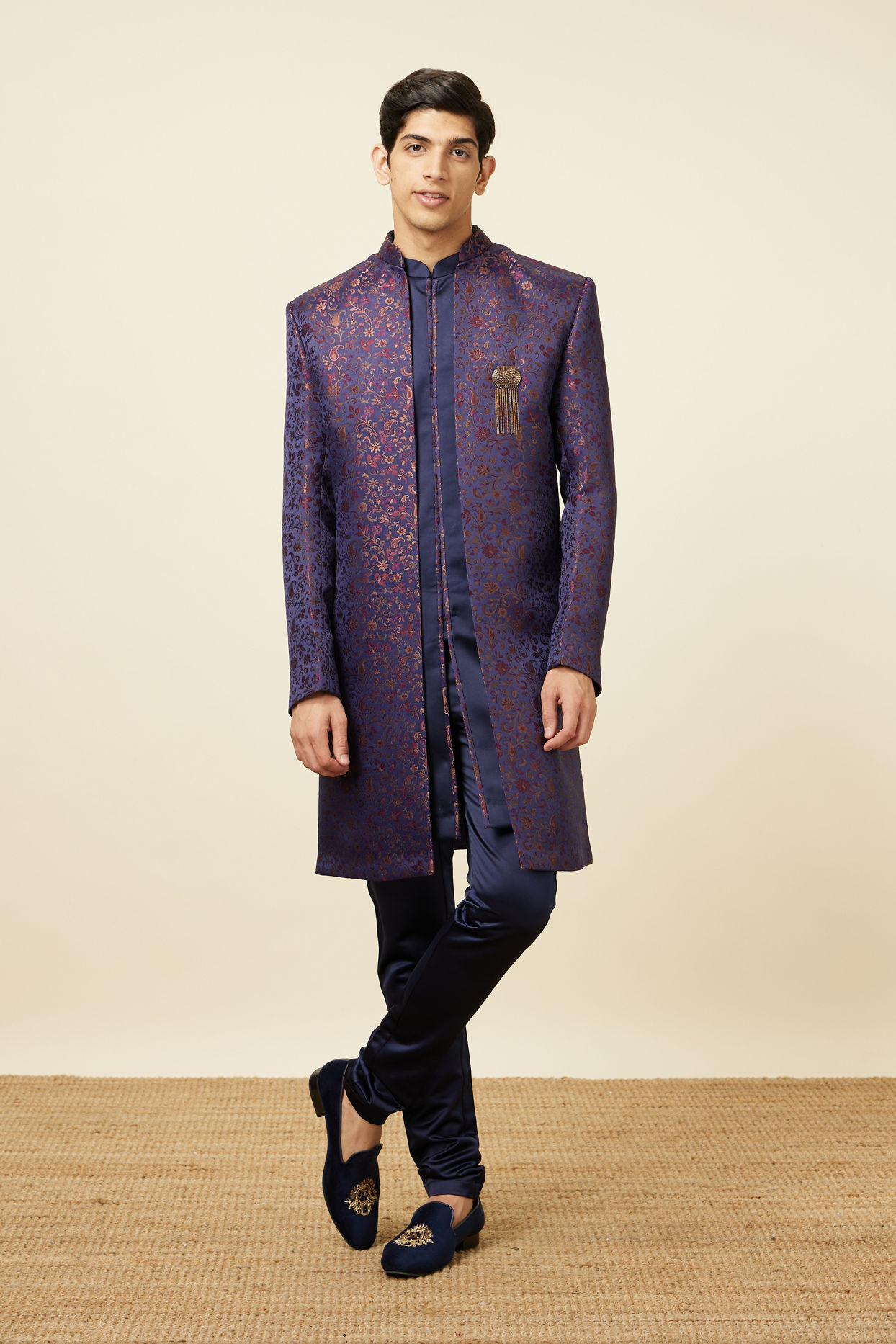 alt message - Manyavar Men Royal Blue Bel Buti Patterned Indo Western Set image number 3