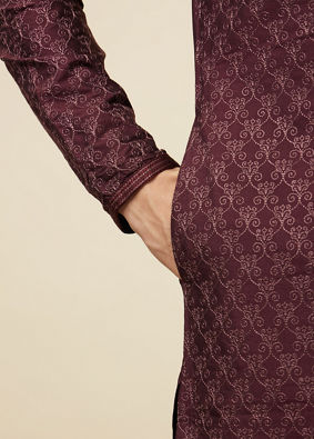 Berry Wine Patterned Kurta Set image number 3