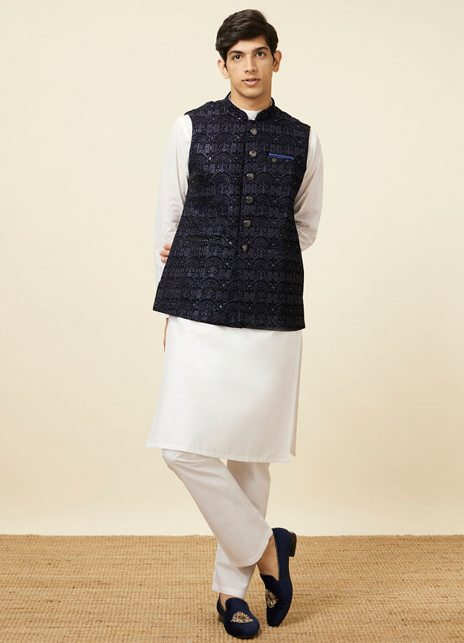 alt message - Manyavar Men Navy Blue Embroidered Sequinned Jacket image number 2