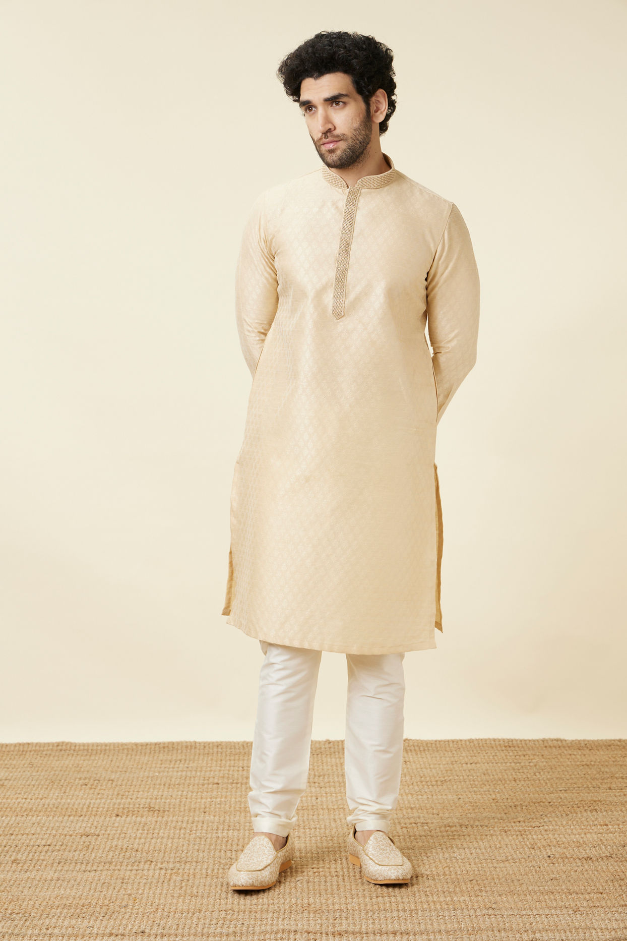 alt message - Manyavar Men Sand Beige Leaf Patterned Kurta Set image number 2