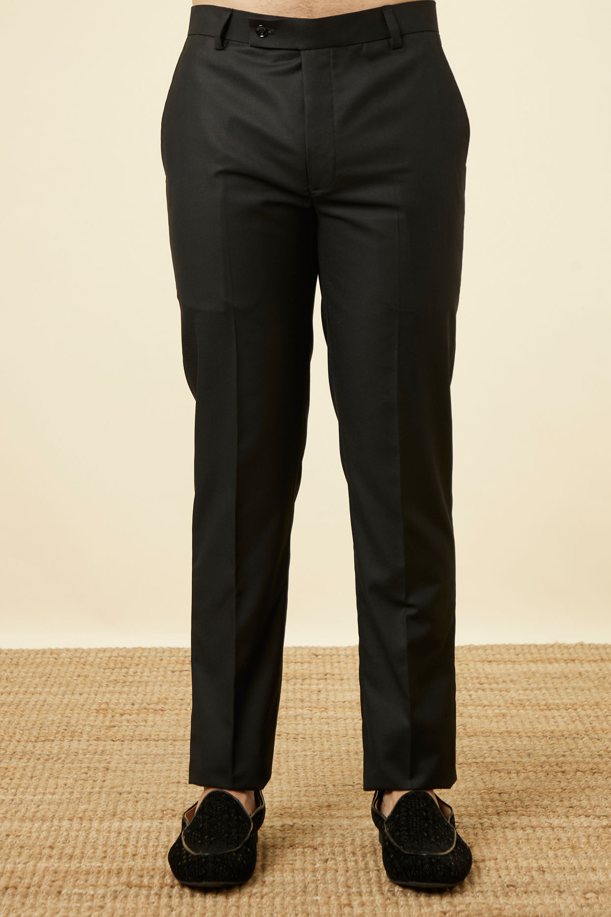 alt message - Manyavar Men Midnight Black Grid Patterned Sequined Suit image number 3