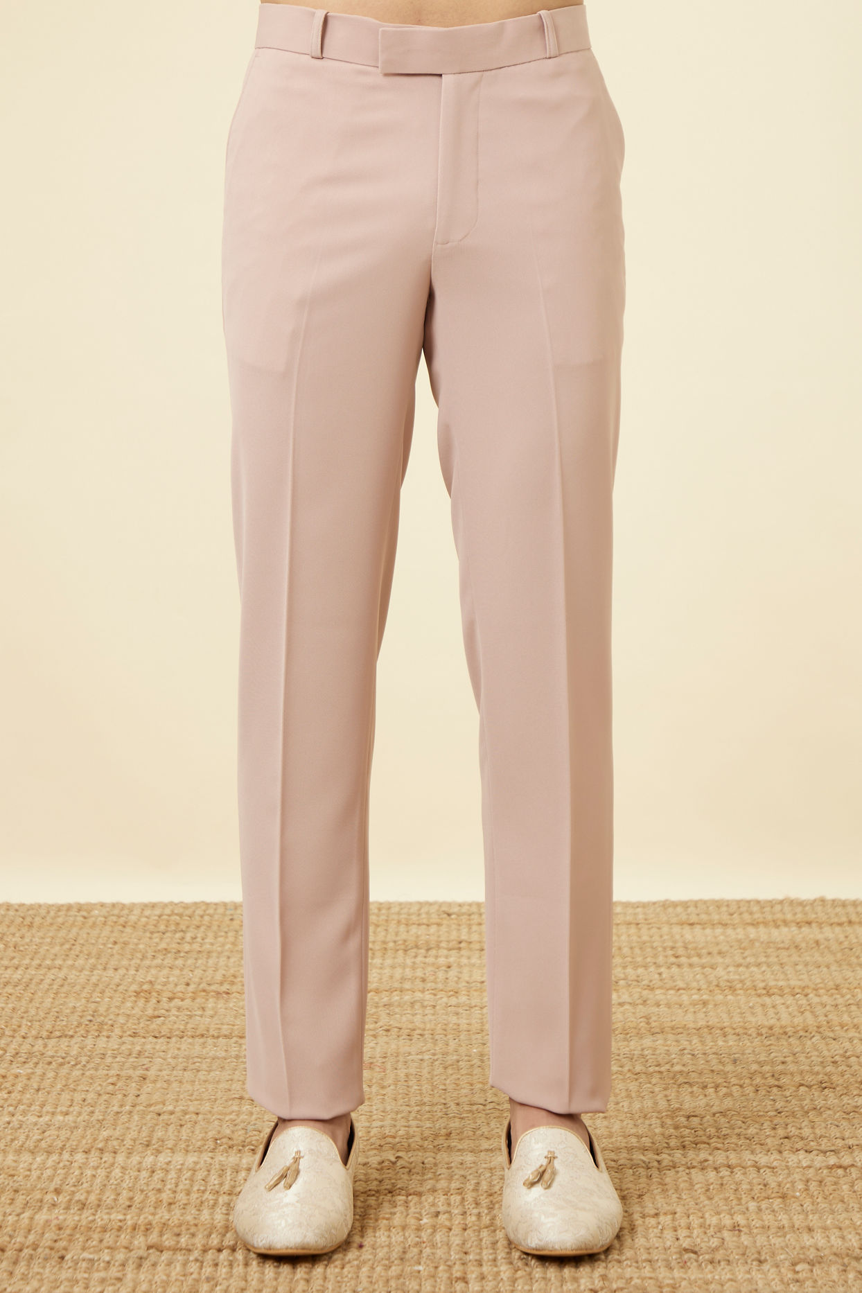 alt message - Manyavar Men Cream Pink Ogee Patterned Suit image number 3