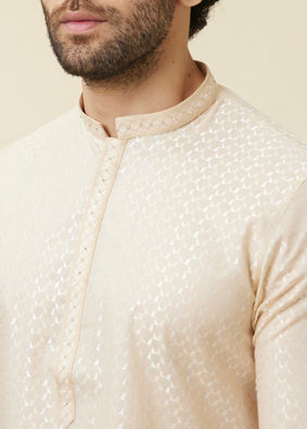 alt message - Manyavar Men Antique White Leaf Patterned Kurta Set image number 1