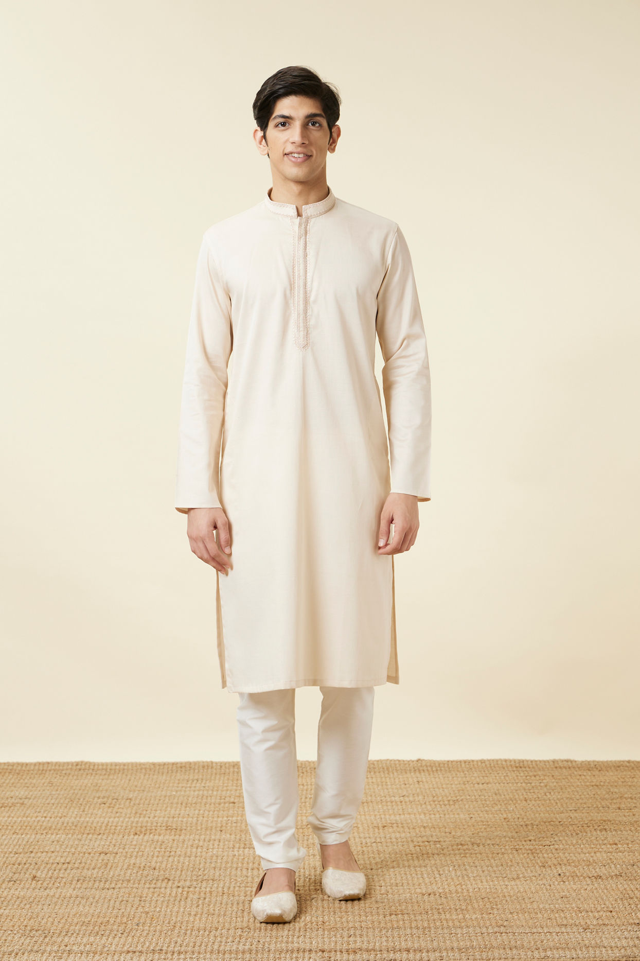 alt message - Manyavar Men Ivory White Embroidered Neckline Kurta Set image number 2