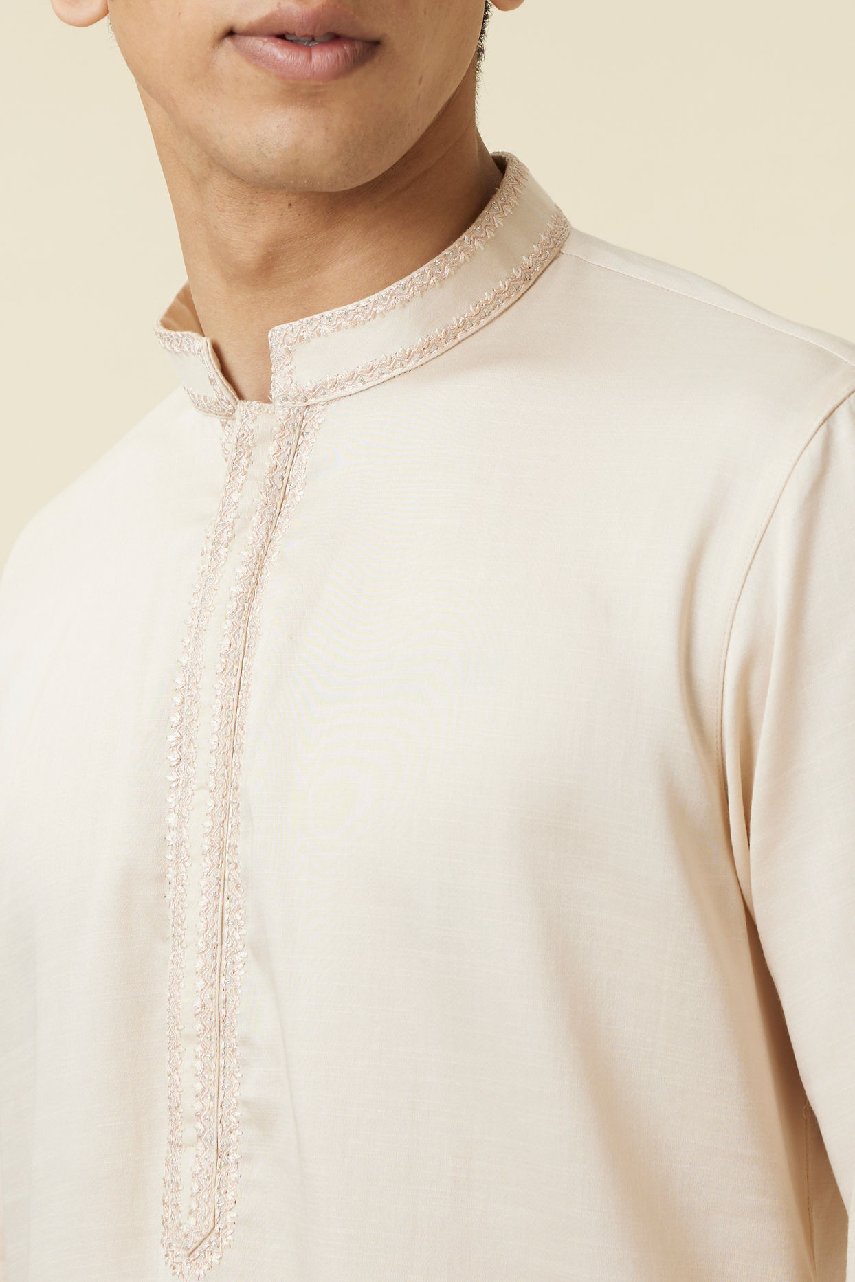 Manyavar Men Ivory White Embroidered Neckline Kurta Set