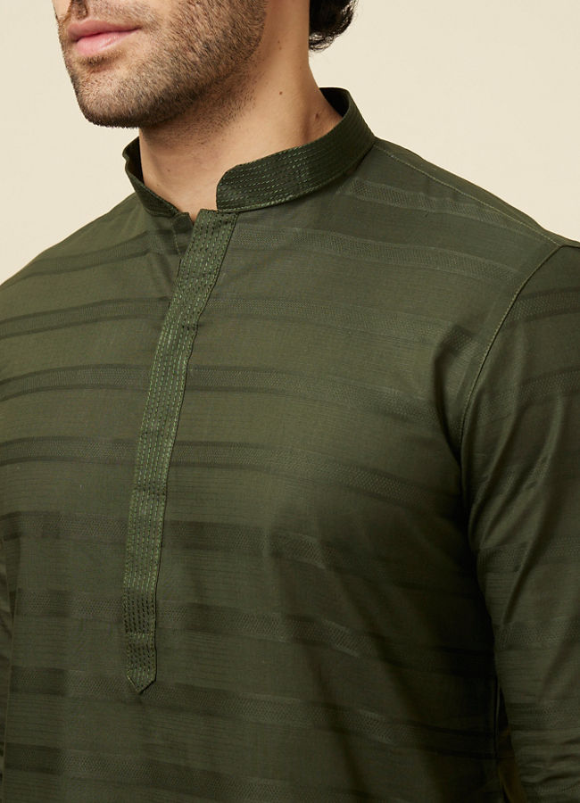 alt message - Manyavar Men Kale Green Self Embroidered Kurta Set image number 1