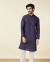 alt message - Manyavar Men Deep Blue Linear Patterned Casual Kurta image number 2