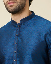 alt message - Manyavar Men Ultramarine Blue Multi Patterned Kurta Set image number 1