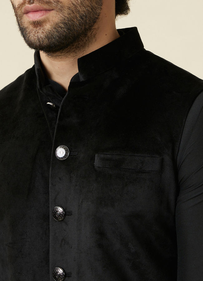 alt message - Manyavar Men Kohl Black Self Patterned Indo Western Jacket image number 2