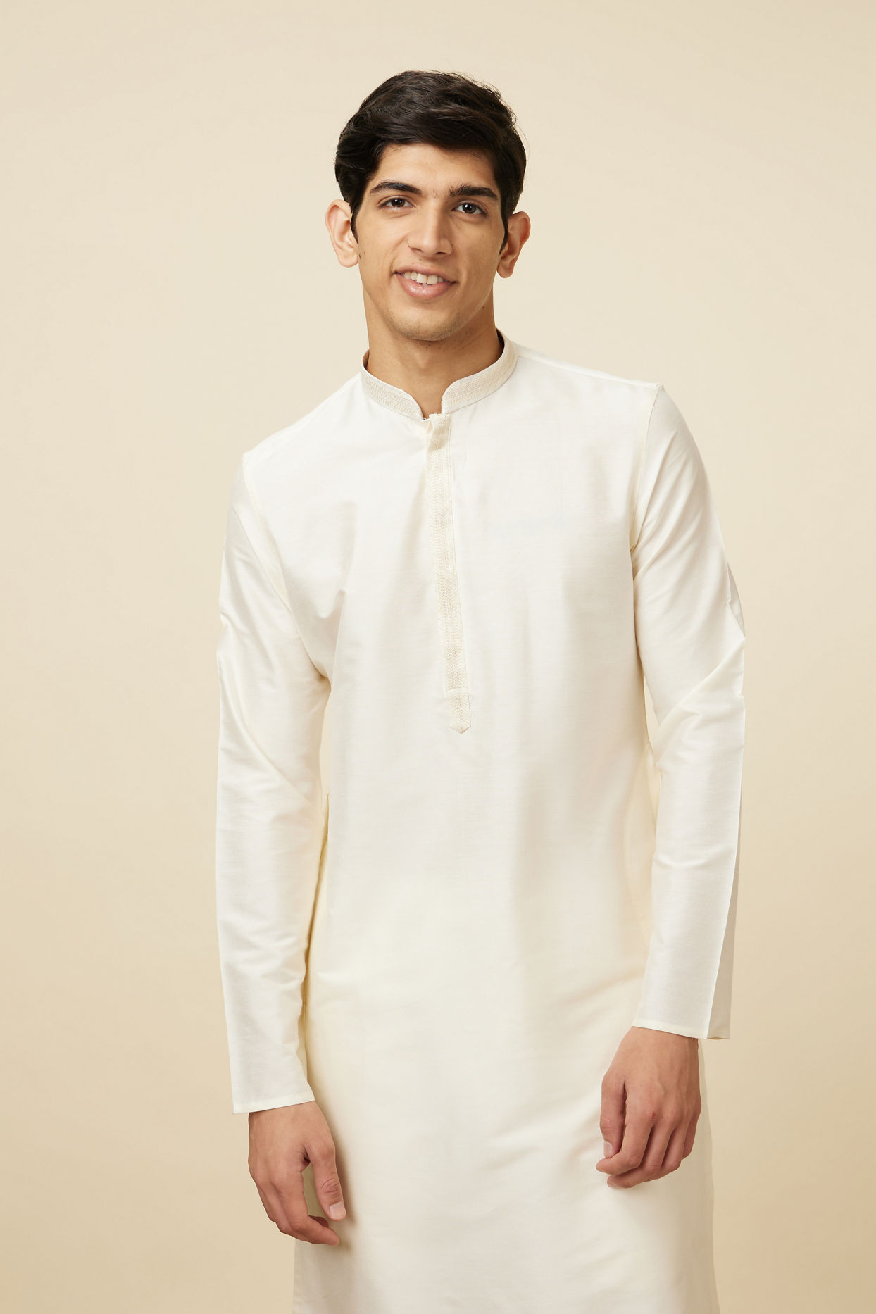 alt message - Manyavar Men Pristine White Embroidered Bandhgala Kurta Set image number 0