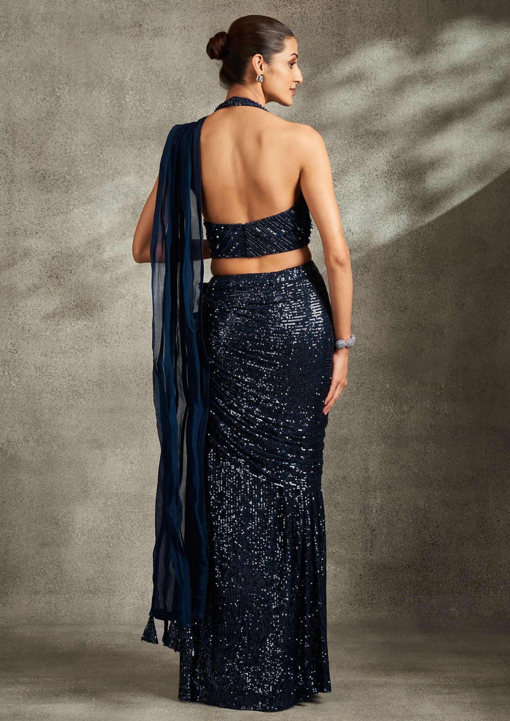 Twamev Women Indigo Blue Extravaganza Saree