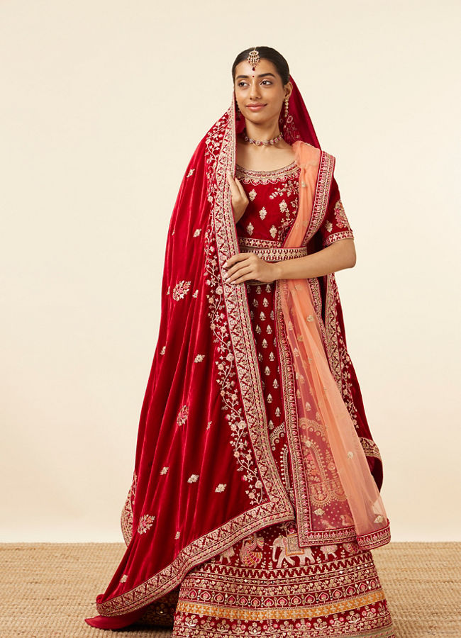 Manyavar hotsell bridal lehengas