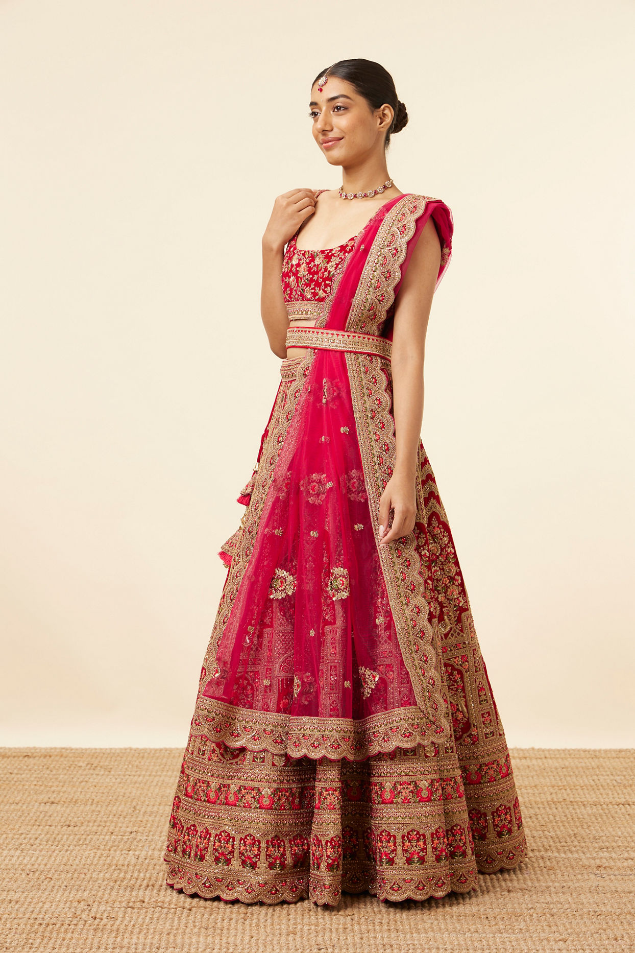 alt message - Mohey Women Rani Floral Patterned Bridal Lehenga image number 2