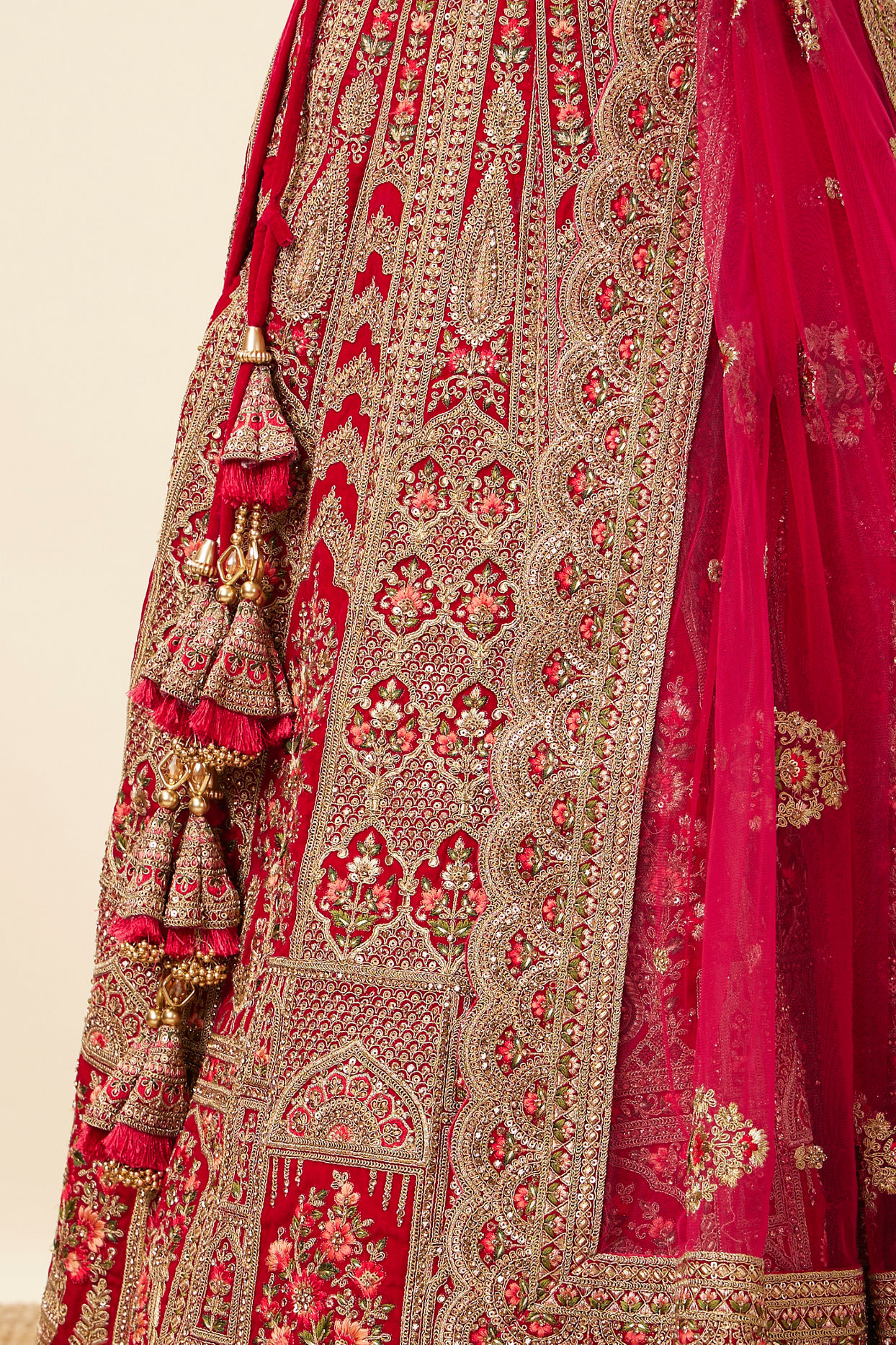 Mohey Women Rani Floral Patterned Bridal Lehenga