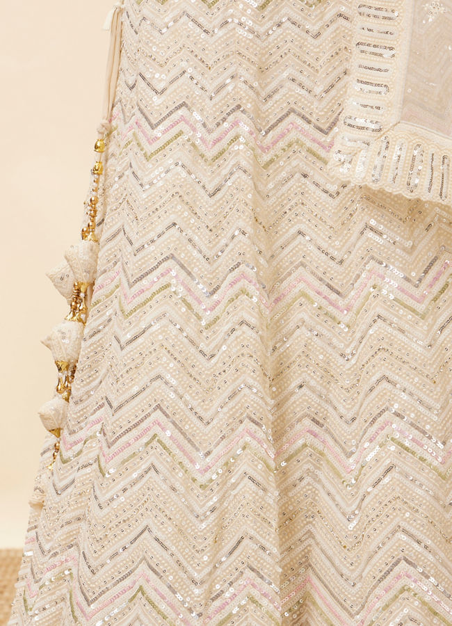 Mohey Women Light Cream Patterned Lehenga