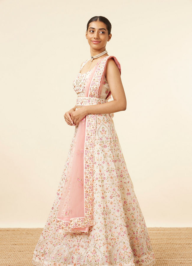 Mohey Women Peach Georgette Embroidered Thread Work Lehenga