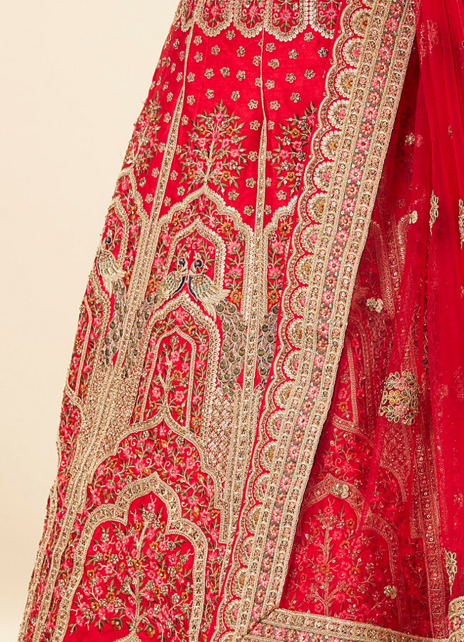 alt message - Mohey Women Red Embellished Bridal Lehenga image number 4