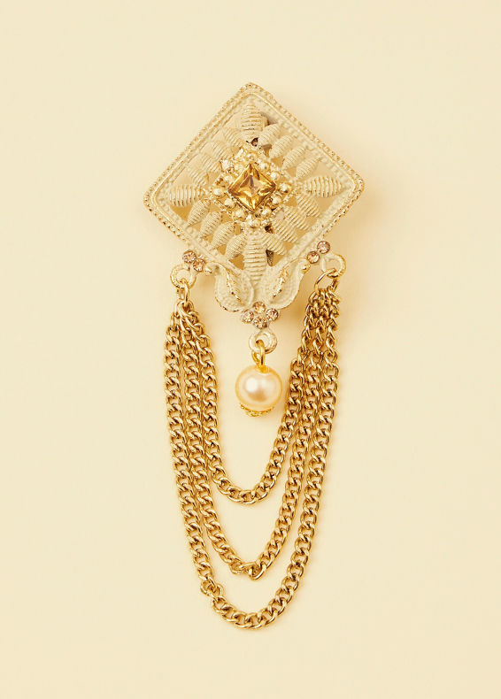 alt message - Manyavar Men Antique White Pearl Adorned Chain Brooch