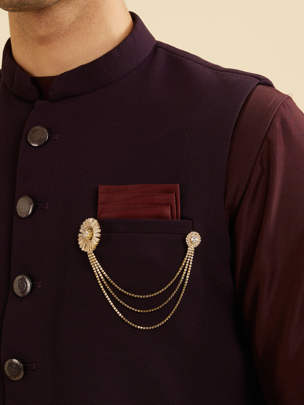 Manyavar Men Golden Brilliance Brooch image number 0