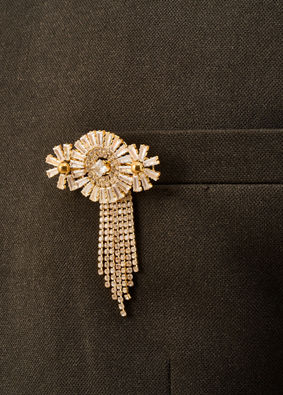 Manyavar Men Gold Brooch with Embellishments