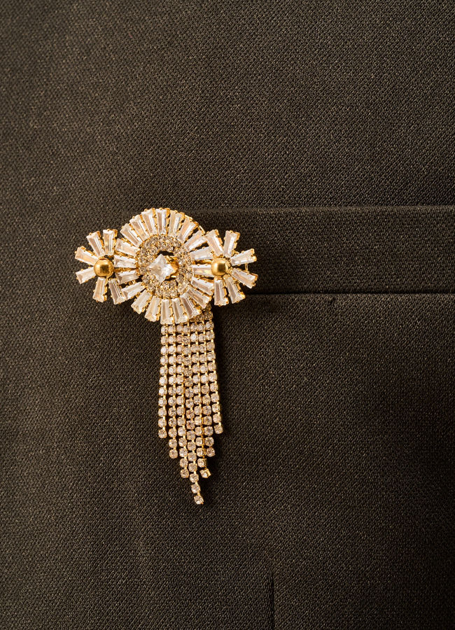 Manyavar Men Gold Brooch with Embellishments