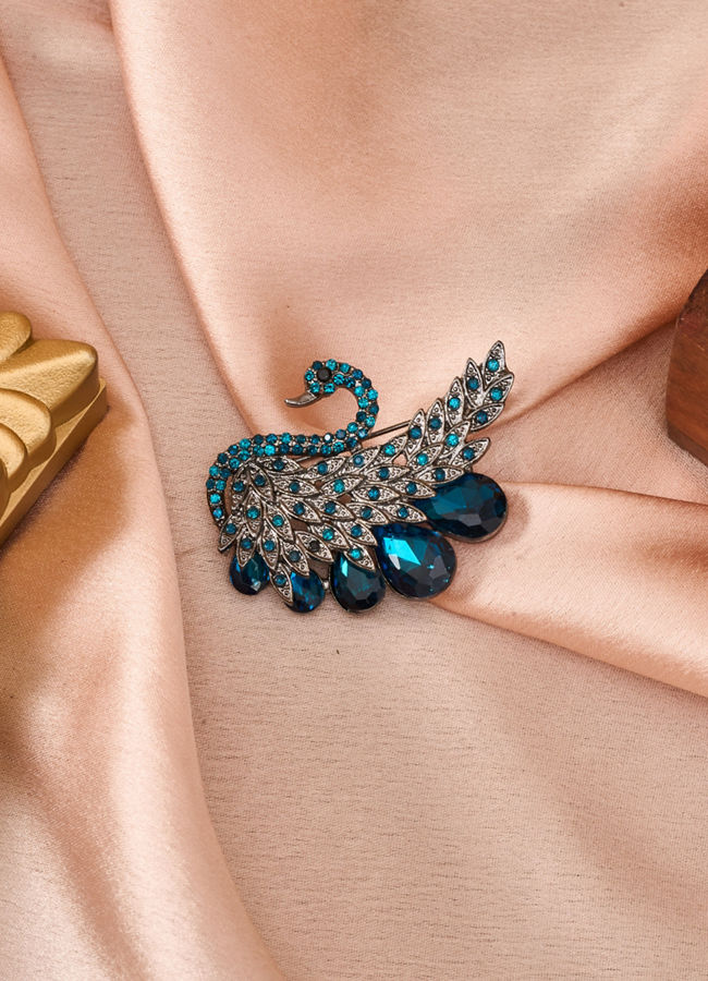 Manyavar Men Blue Brooch with Peacock Design