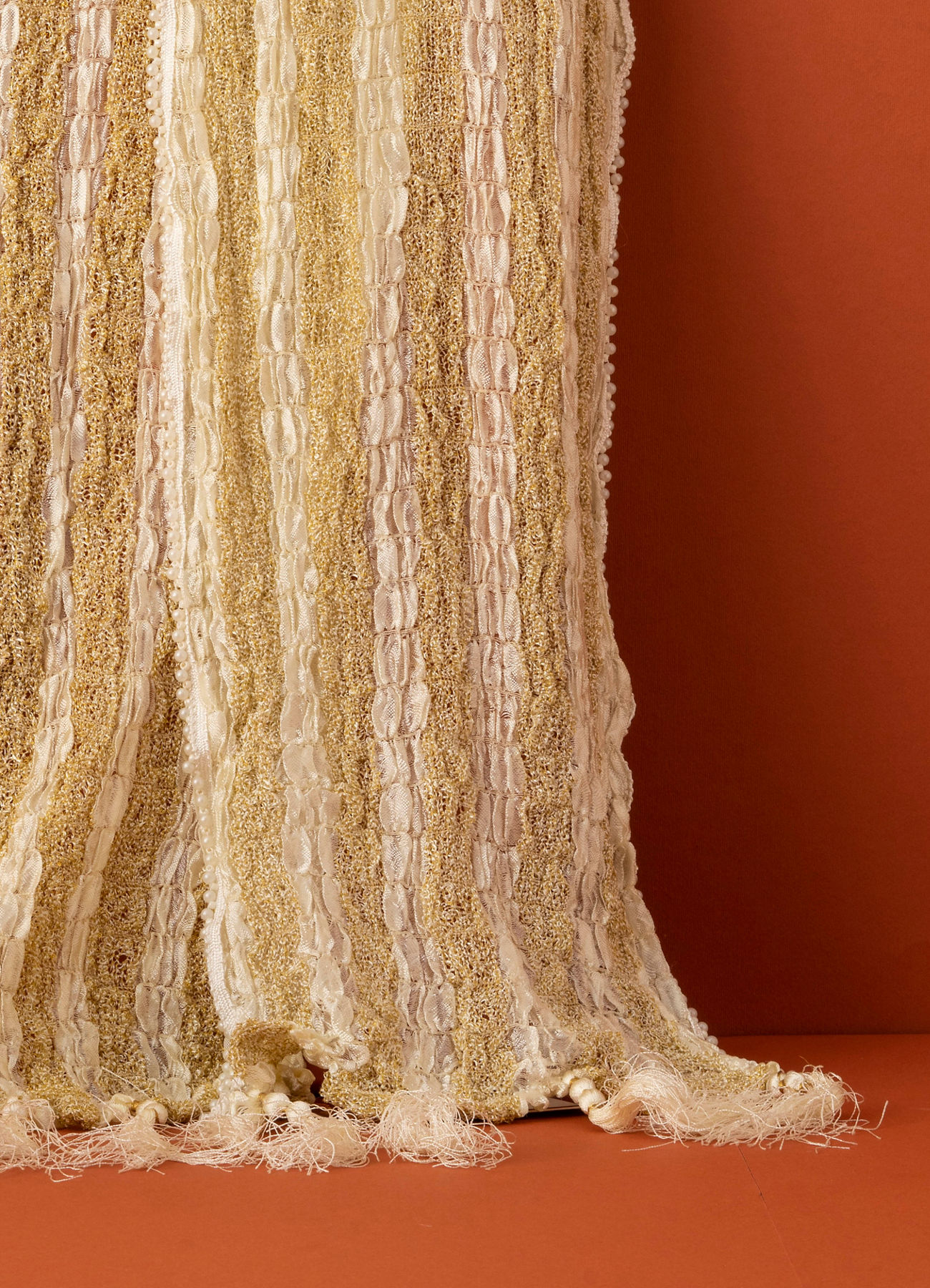 Manyavar Men Pearl White and Gold Traditional Stole