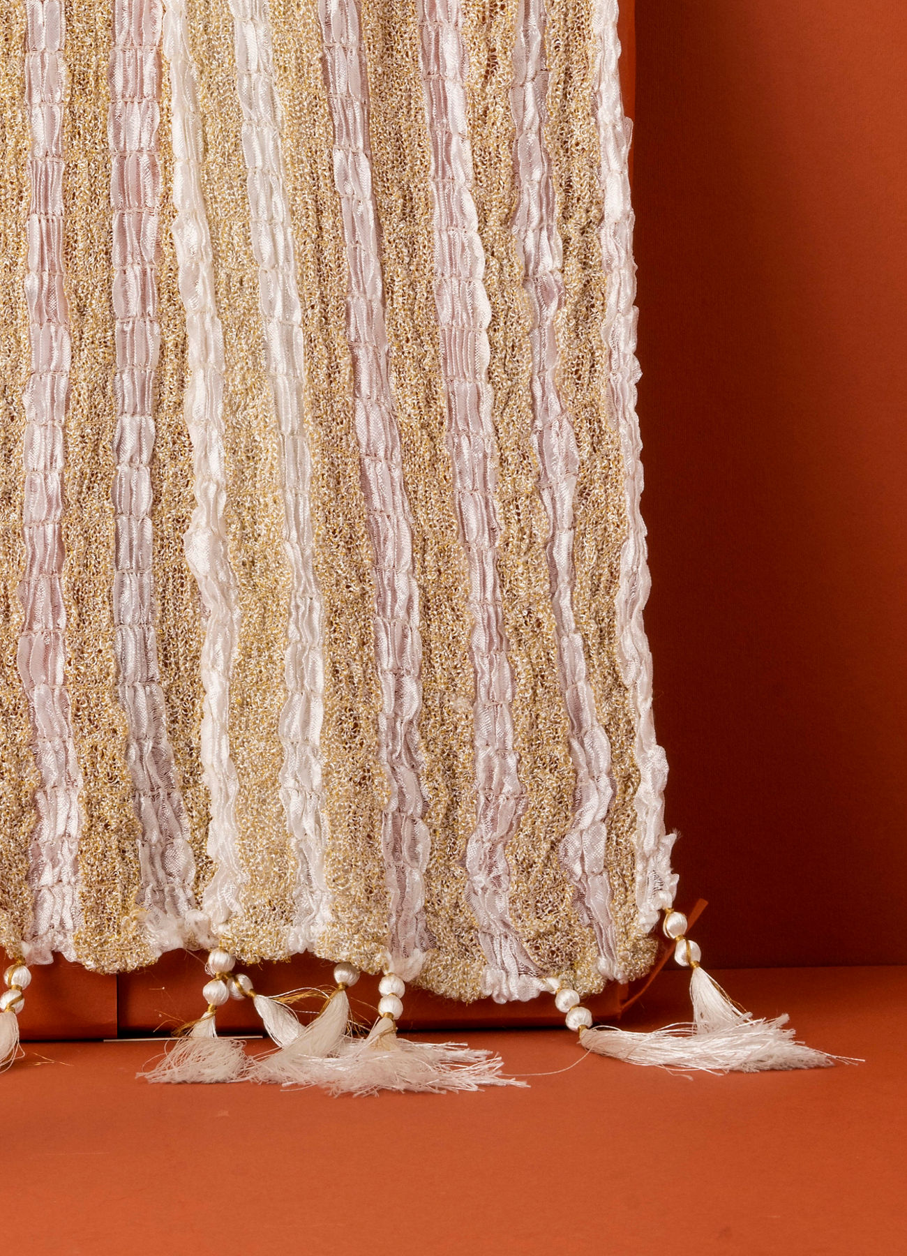 Manyavar Men Warm White and Gold Traditional Stole