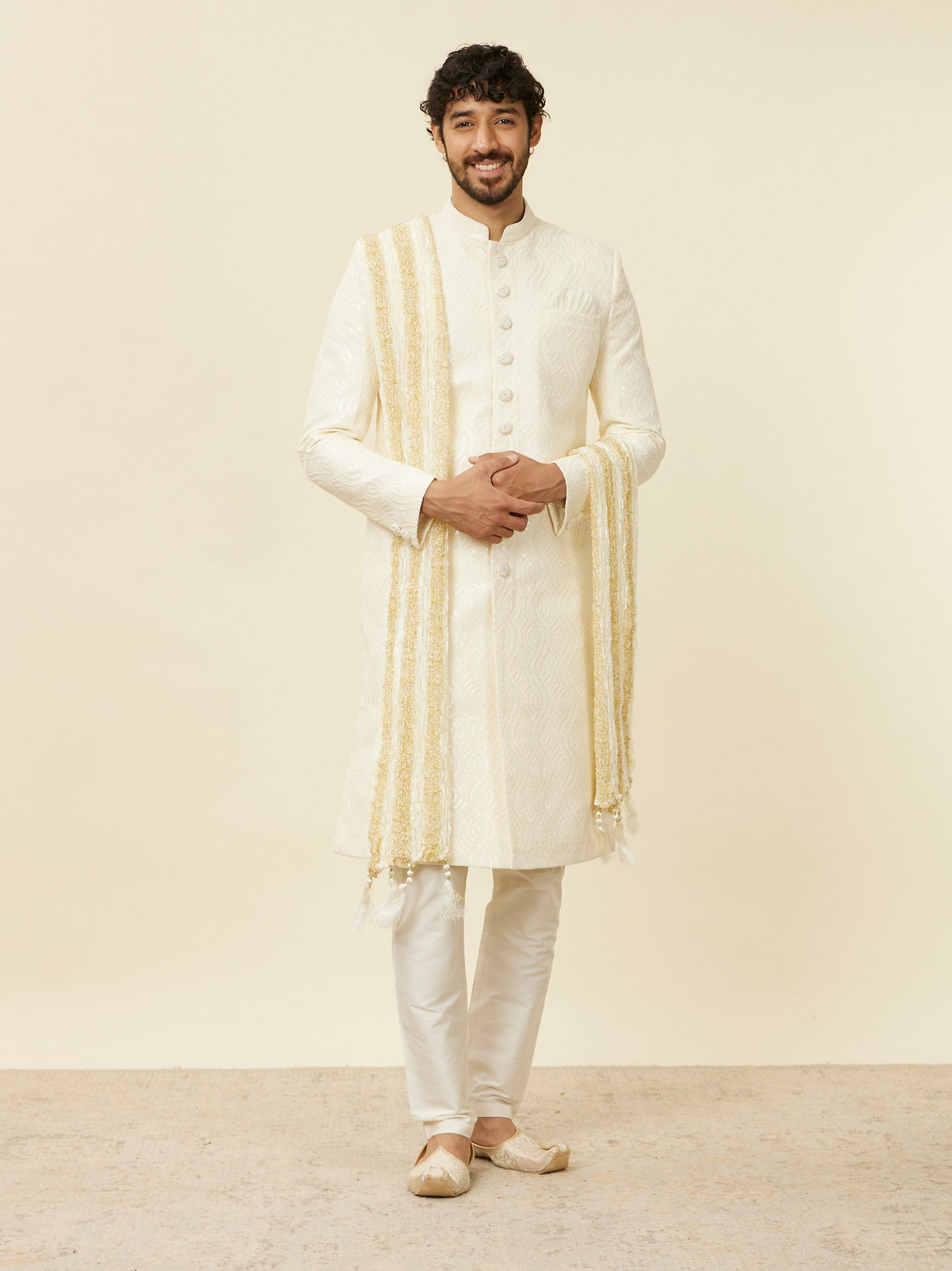 alt message - Manyavar Men Pearl White and Gold Traditional Stole image number 2