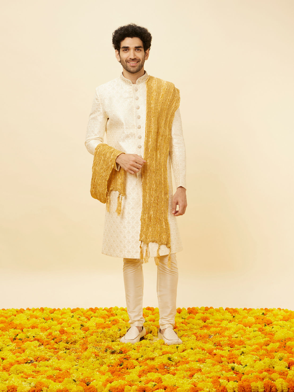 alt message - Manyavar Men Amber Golden Traditional Stole image number 2