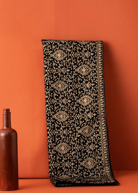 Manyavar Men Ebony Black Paisley Embroidered Dupatta
