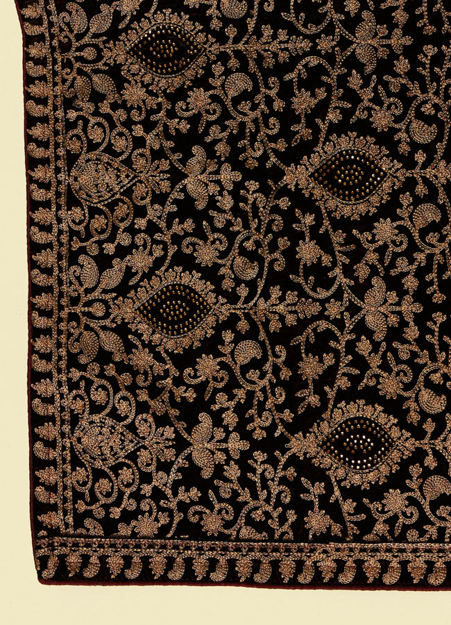 alt message - Manyavar Men Dark Maroon Imperial Paisley Patterned Dupatta image number 1