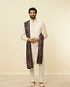 alt message - Manyavar Men Navy Blue Bel Buti Patterned Stole image number 2