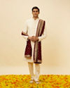 alt message - Manyavar Men Dark Maroon Buta Motif Dupatta image number 2