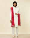 alt message - Manyavar Men Rani Pink Buta Patterned Dupatta image number 2