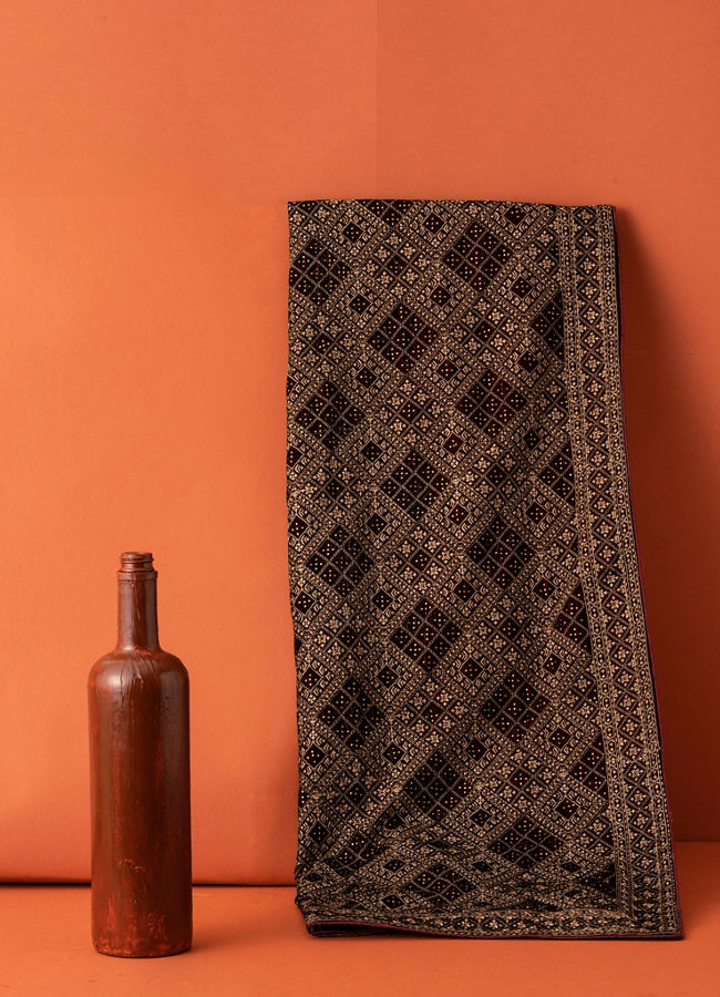 Manyavar Men Maroon Elegance: Velvet Dupatta