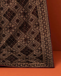 Manyavar Men Maroon Elegance: Velvet Dupatta