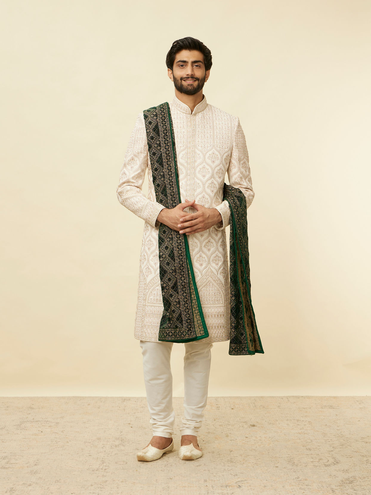 alt message - Manyavar Men Teal Green Chowkadi Motif Stole image number 2