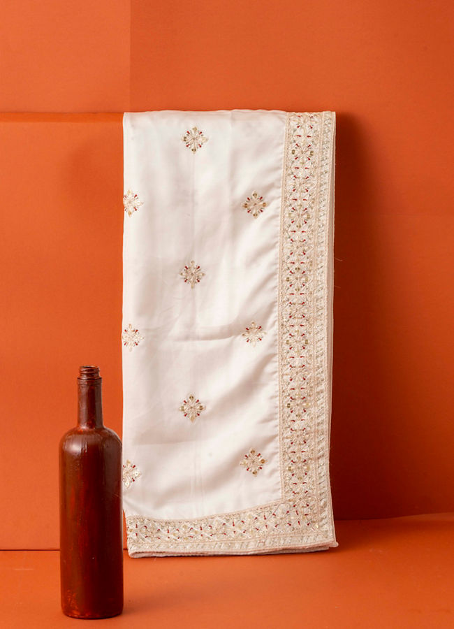 Manyavar Men Regal Beige Celebration Dupatta