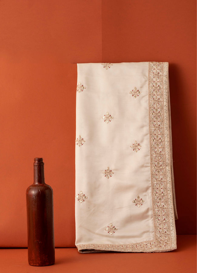 Manyavar Men Regal Beige Celebration Dupatta