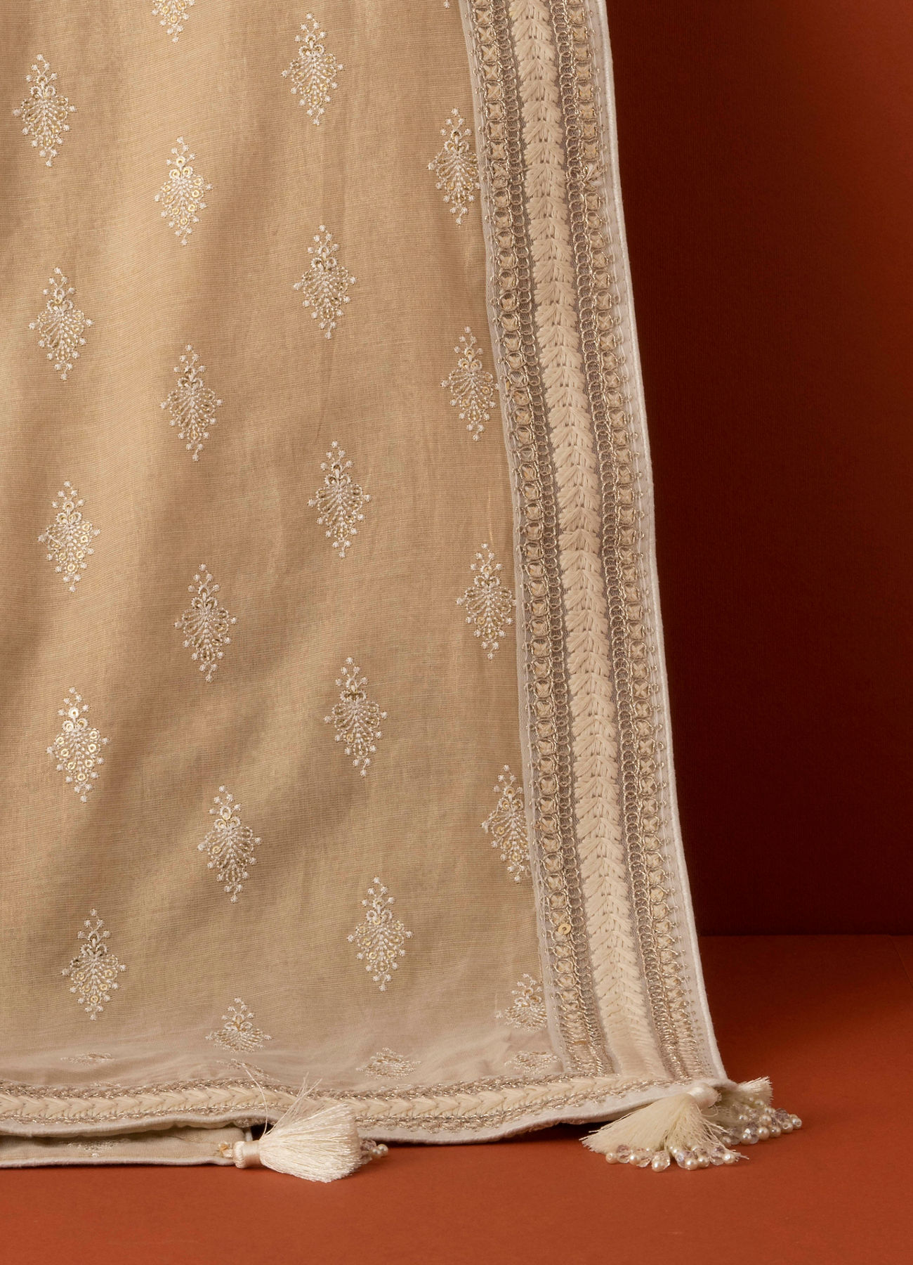 Manyavar Men Golden Chanderi Glory Dupatta